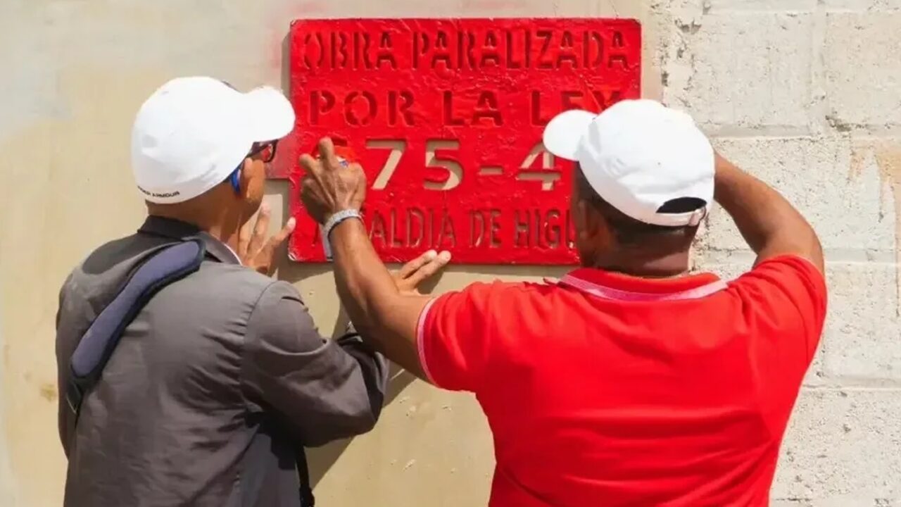 Alcaldía de Higüey paraliza varias obras por falta de permisos