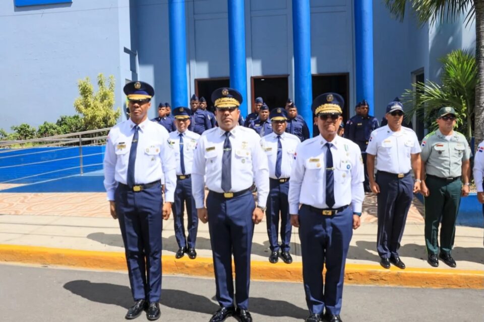 Policía recibe en La Romana la antorcha de los IV Juegos Mundiales