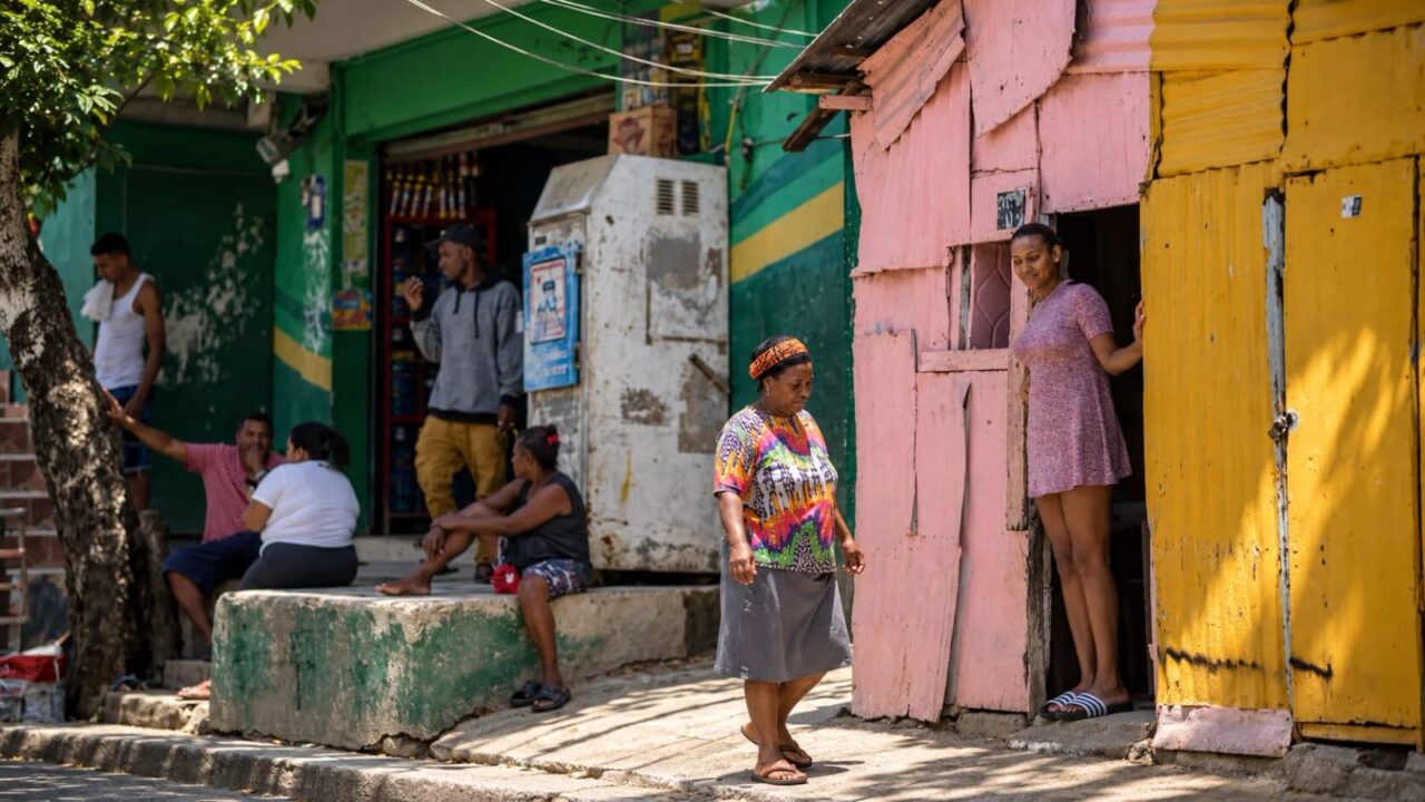 Informe cifra en 39.7% la pobreza laboral dominicana en 2025