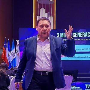 Marcelo Muñoz expuso sobre liderazgo multigeneracional y la nueva Generación IA