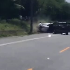 PÁNICO EN EL SUR: Persecución y tiroteo entre policías y presuntos delincuentes en plena vía