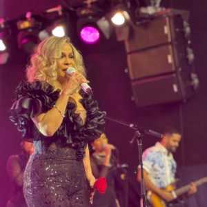 Miriam Cruz llevó su poderío artístico al fenómeno digital “La Casa de Alofoke”