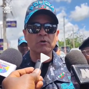 Visita del Director de la Policia Nacional al distrito de Caleta