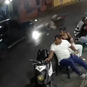 Conductor de yipeta Toyota 4Runner atropella a joven y emprende la huida en La Romana