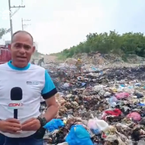 Unidades del cuerpo de bomberos se presentaron al sector de Villa San Carlos para sofocar incendio en el vertedero