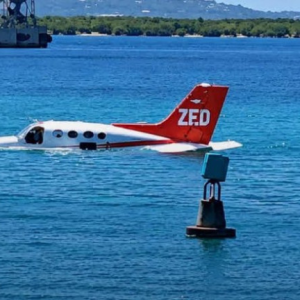 Tripulantes de aeronave dominicana reciben asistencia tras aterrizaje forzoso en Haití