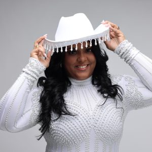 La Sufrida’ de Vickiana agarra nuevos aires versionada en típico por Karolis PLas cantantes tienen una gira de medios para promocionar el tema adaptado a este ritmo