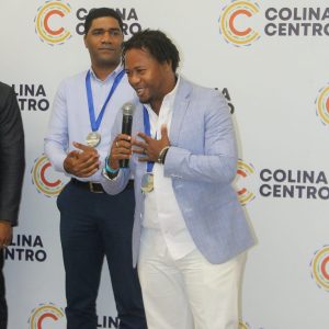 Juan Miguel Matos es reconocido en el lanzamiento de la comunidad “hombres de impacto”