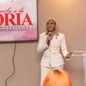Yessari Duran impulsa desde el extranjero un mensaje de transformación y empoderamiento femenino a través de su marca Yherathi
