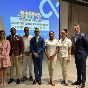 “La indiferencia facilita explotación infantil”, advierte a empleados hoteleros en Punta Cana