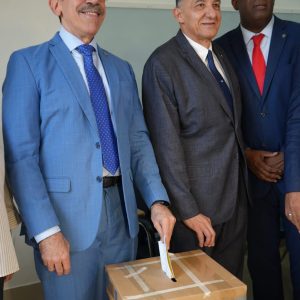 El Dr. Asjana David valora la madurez y espíritu democrático de la familia en el proceso de elección.