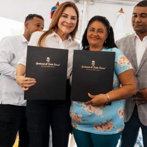 Carolina Mejía transforma vertedero en nuevo parque Monumental, impactando en la calidad de vida en Los Girasoles